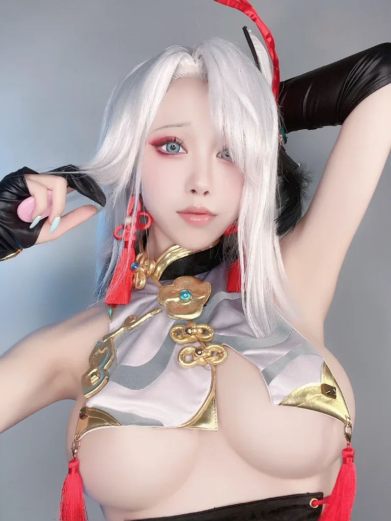小姨子和她姐 封面